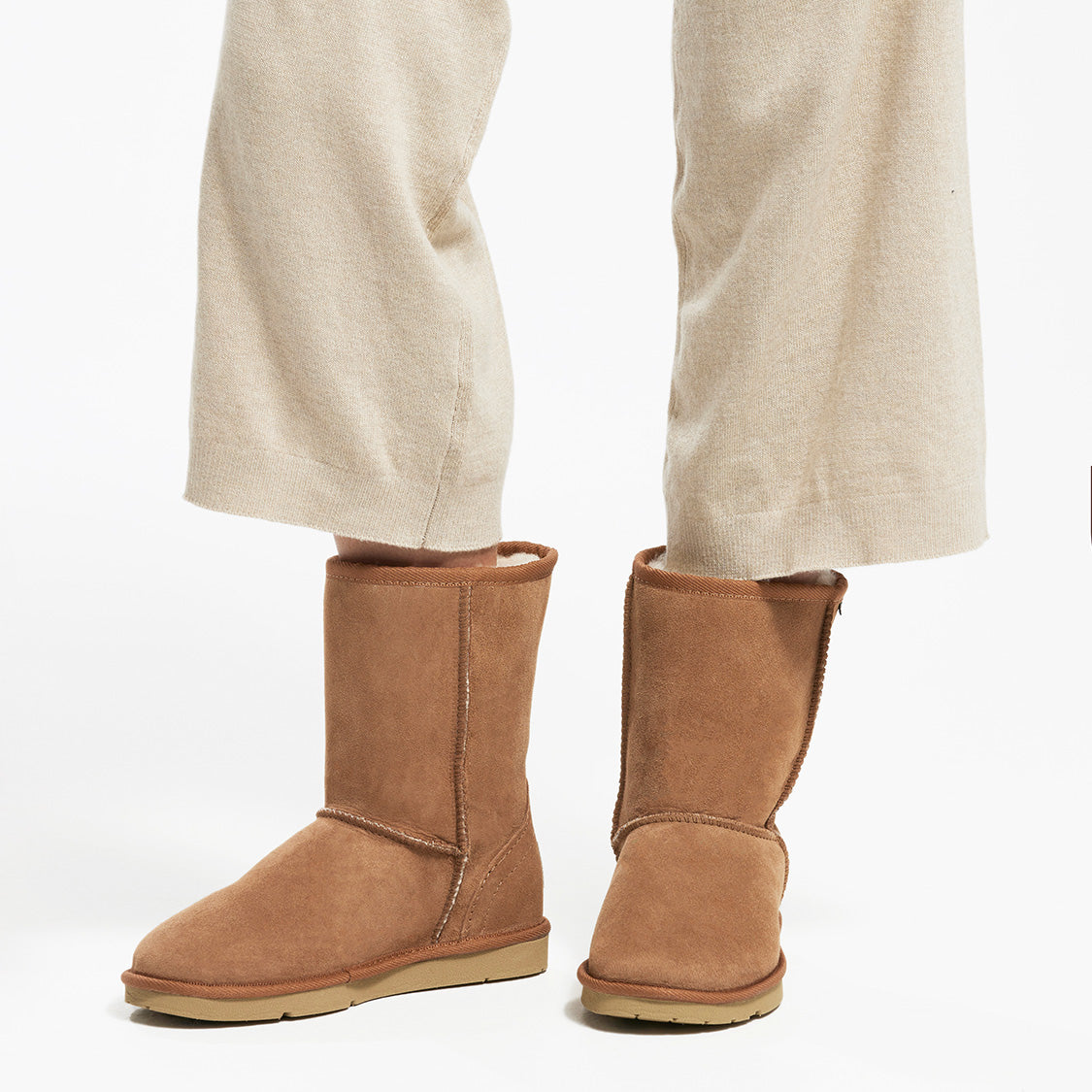 Classic Short Sheepskin Boot - Natural- CLASSICSHORTFRONTE