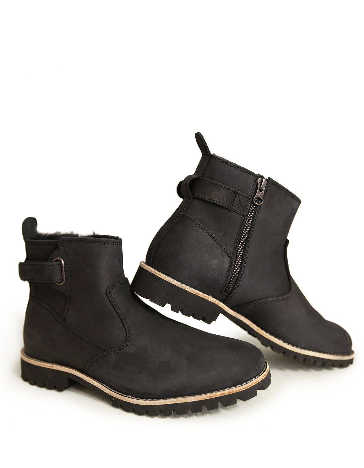 Gibson Sheepskin Boot - GIBSON_BLK_PAIR