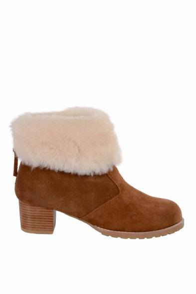 Josephine Sheepskin Boots - josephine_chestnut_side