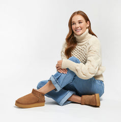 A girl with Joey Platform Boot - Koalabi Boots