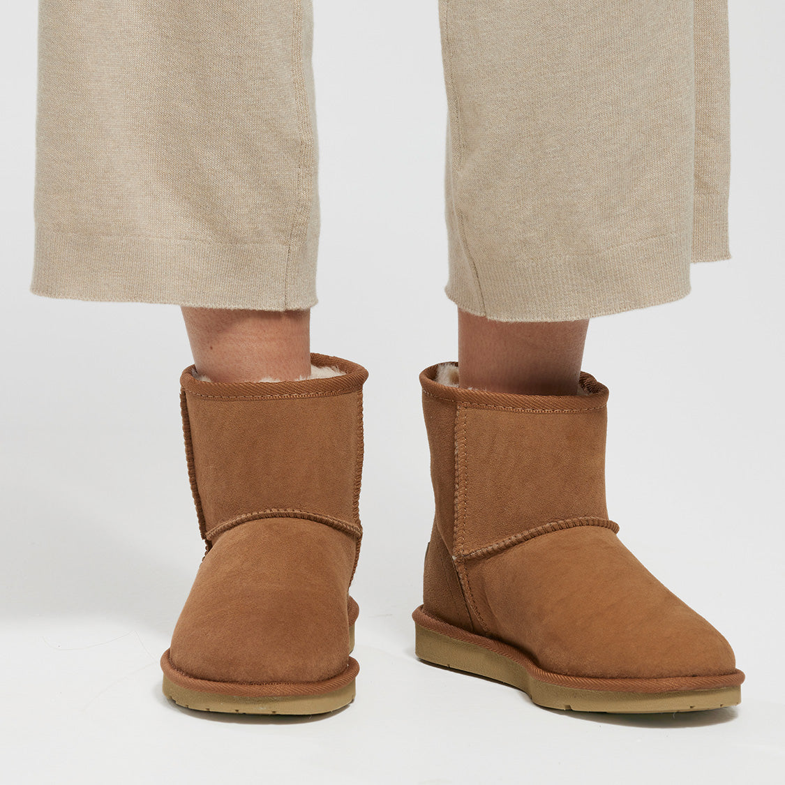 Ultra Short Sheepskin Boots - ULTRASHORTFRONTE